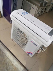 格力q迪系列1.5匹变频冷暖空调,适用面积15到20平米左右