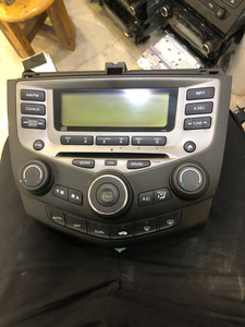 雅阁七代cd机 功能正常 成色不错 无拆修