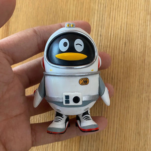 正版qq企鹅宇航员公仔手办摆件散货收藏可爱摆件