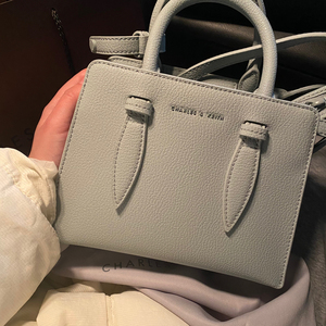 小ck2021新款包包,小红书爆款,万达实体店购买最后一个蓝