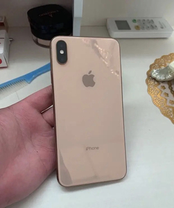 苹果xsmax手机金色256g的,购买于2019年双十一,在