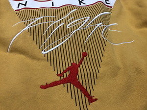 nike 乔丹 jordan黄色 背面刺绣 899奥莱购入