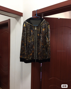 亨格舒19151女装棒球服立领重工亮钻烫钻休闲金丝绒外套妈妈