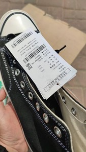 匡威帆布鞋吊牌