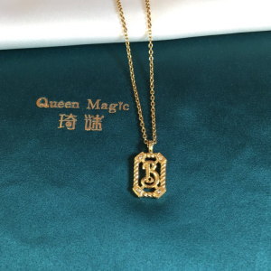 巴宝莉的项链