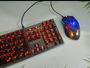 70套【灯全亮】双飞燕f100q机械键盘血手幽灵q50鼠标