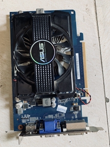 华硕gt430亮机显卡1gd3,成色不错,特价包邮!