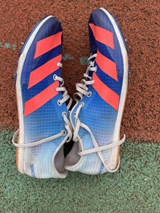 阿迪达斯,中长跑钉鞋,800-3000米