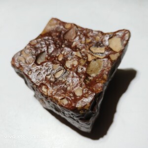 新疆哈密五彩斑斓角砾岩石陨石,重(392克)微磁