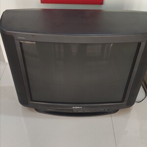 老式大屁股进口索尼电视,能正常使用,家里有两台其中一台索尼一