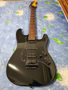 fender st455 日芬, 84年的老琴,钢筋可调节