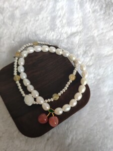 diy珍珠手链,淡水珍珠加银珠加金发晶加玛瑙小滴溜,小清新的