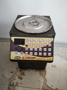 益芳果糖定量机，YF-9EN。奶茶店不干了剩下的，用的时间不