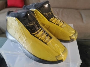 阿迪达斯 adidas 科比 黄面包 the kobe cr