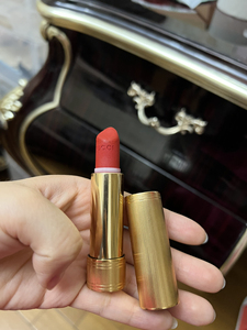 gucci古驰口红金管25,哑光,经典色,skp专柜一次性买