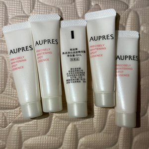 欧泊莱精华露小样