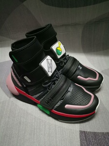 安踏龙珠超联名款休闲运动鞋篮球鞋黑悟空贝吉塔超级赛亚人弗利萨