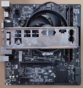 出自用r3 2200g板u套,cpu是盒装的(盒子丢了),主