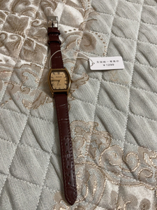 曼兰顿手表,保修卡,标签齐全,便宜出,喜欢的来,电子手表,今