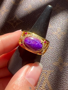 舒俱来双色猫眼丝绒蛇纹闭口马鞍戒指,定制镶嵌,主石带猫眼光泽