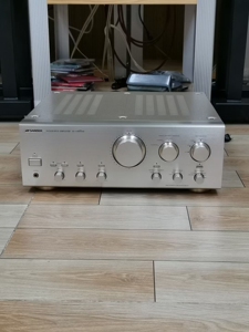 日本山水au-607mr经典发烧大功率纯功放,灰白色的外观好