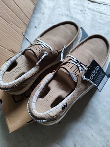 都德正品男士低帮春秋款板鞋  休闲鞋  轻便舒适透气鞋子特别