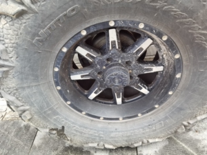 00小猪婆珍珍淘宝日东耐特通龙爪越野轮胎33x12.5r20 37x13.