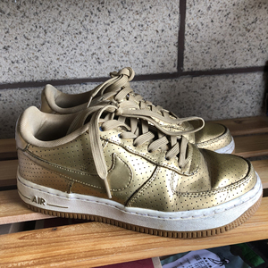 000人付款淘宝耐克nike空军一号金色.