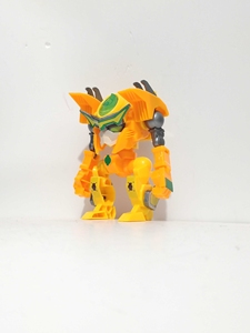 果宝特攻香蕉尊,已经拼好 ,贴纸已帖,具体如图,满百包邮.