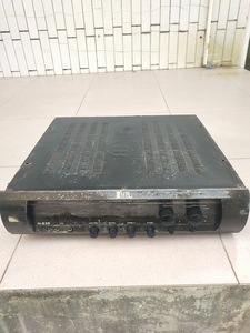 力之霸av-838音响功放机.双牛变压器,八只功率管,表面有