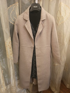 意大利女装品牌Besionia，100%棉羊毛大衣，160-