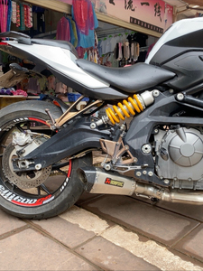 黄龙600改装底排气