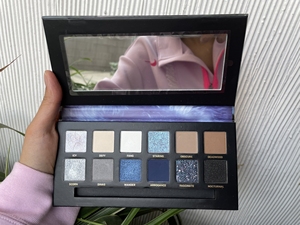 完美日记眼影盘冰狼