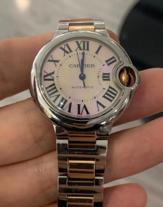 xy035061155181淘宝卡地亚蓝气球石英女表,稀少粉色贝壳面表盘搭配