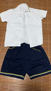 上海健生 夏季校服 男生款 套装 135码 成色如图
