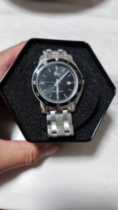 全新梅赛德斯奔驰石英手表,不是机械表