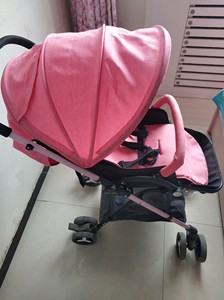 贝比亲亲婴儿推车，可以折叠，上面的布可以拆洗，没有损坏，只是