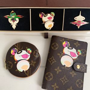 lv村上隆熊猫零钱包中古届硬