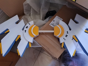 凹凸世界艾比全套,衣服假发包括武器和呆毛,不包括鞋子