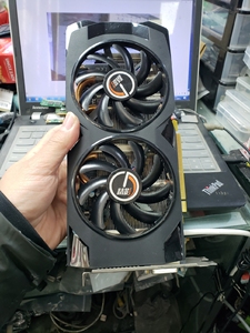 000人付款淘宝精影rx5808g显卡.