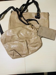威帝保罗皮包，三件套，包含，手包，背包，挎包。挎包可放13寸