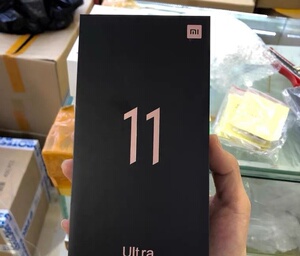 小米11uitra手机包装盒,全新盒子里面有说明书保修卡卡针