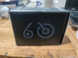 蓝牙小音箱全新,zack mz1 水晶系列x2000 q9蓝