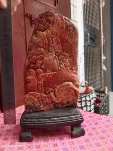 重3.6斤，高25长13宽8厘米，老寿山石雕山水人物，红色的