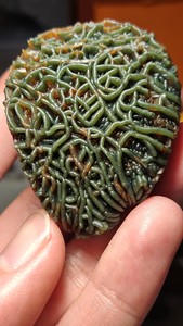 新疆巴楚黑山暴粗纹大筋脉玛瑙