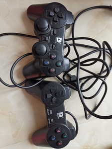 迪龙电脑游戏手柄