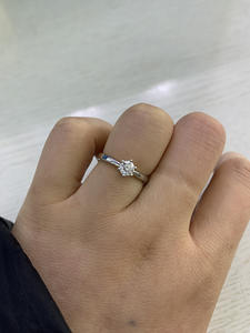 周大生的love100切工钻戒,36分钻,f-g色,vs净度
