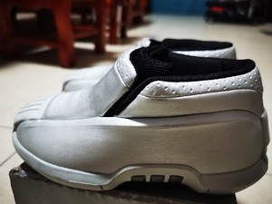 adidas the kobe two科比大面包童鞋,经典稀