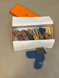爱马仕hermes 婴儿袜子礼盒 7双 passe-pas