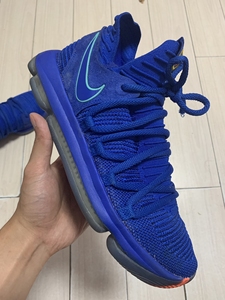 000人付款淘宝kd10 杜兰特10 44码 鞋底轻微磨损 原盒在一声唠嗑阿